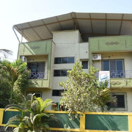Gulmohar Cottages - Home Stay In Alībāg Exterior foto