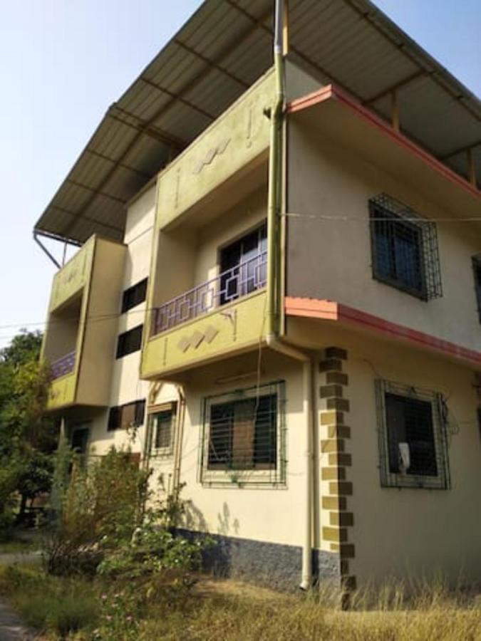 Gulmohar Cottages - Home Stay In Alībāg Exterior foto