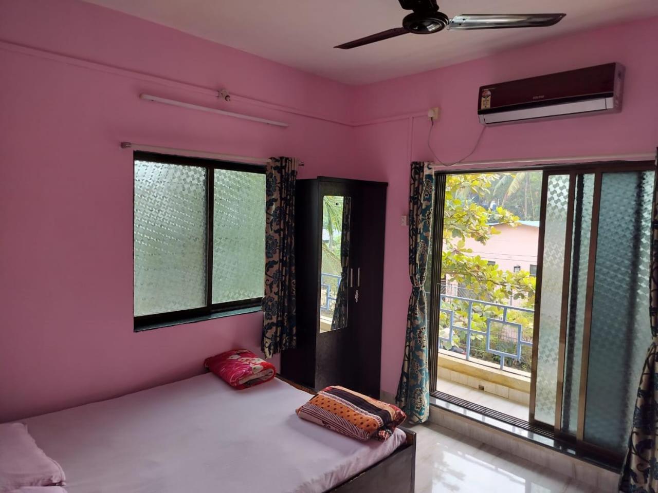 Gulmohar Cottages - Home Stay In Alībāg Exterior foto